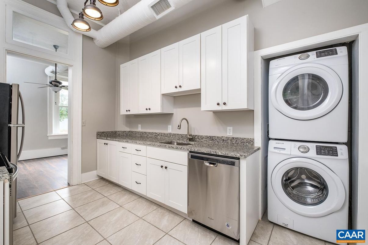 Interior, Kitchen, Washer, Wood Texture Flooring