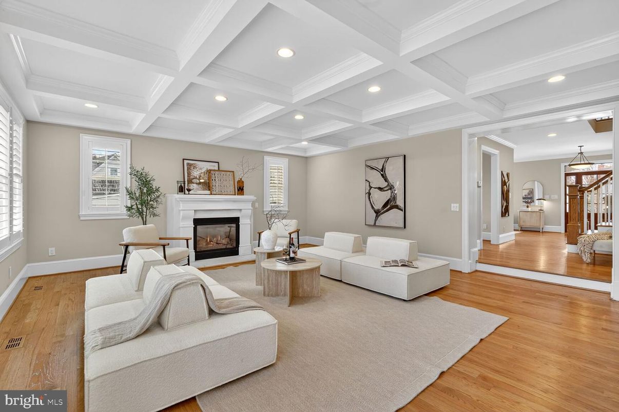 Fireplace, Interior, Living room, Pendant Lights, Recessed Lighting, Wood Texture Flooring