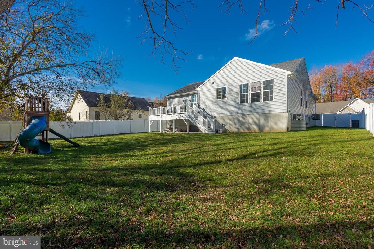 Backyard, Exterior, Playground