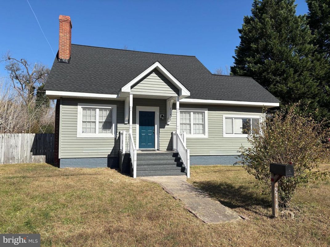 Exterior, Facade, Cape Cod