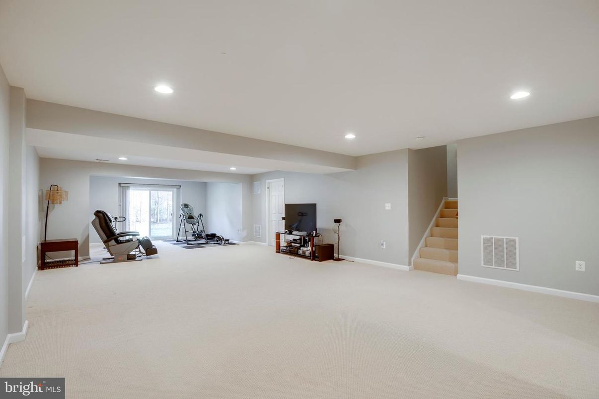 Fitness Equipment, Interior, Recessed Lighting