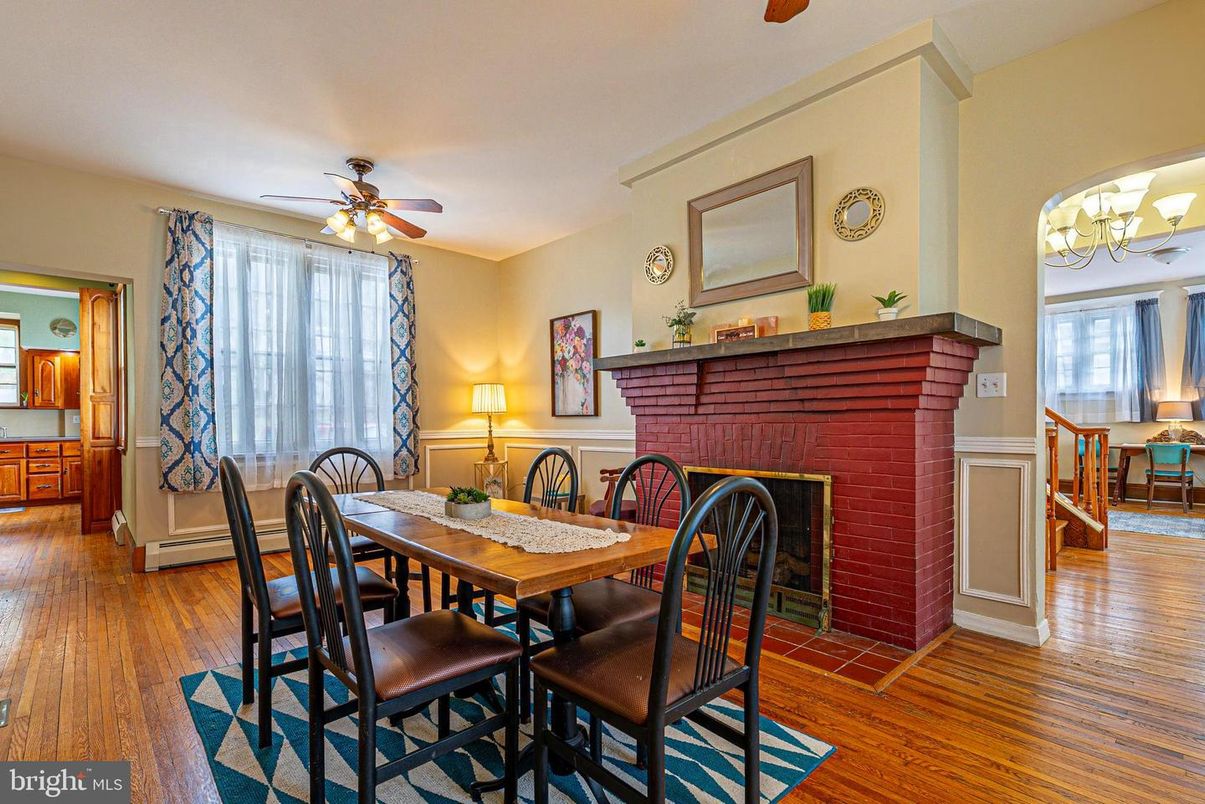 Chandelier, Dining room, Fireplace, Interior, Wood Texture Flooring