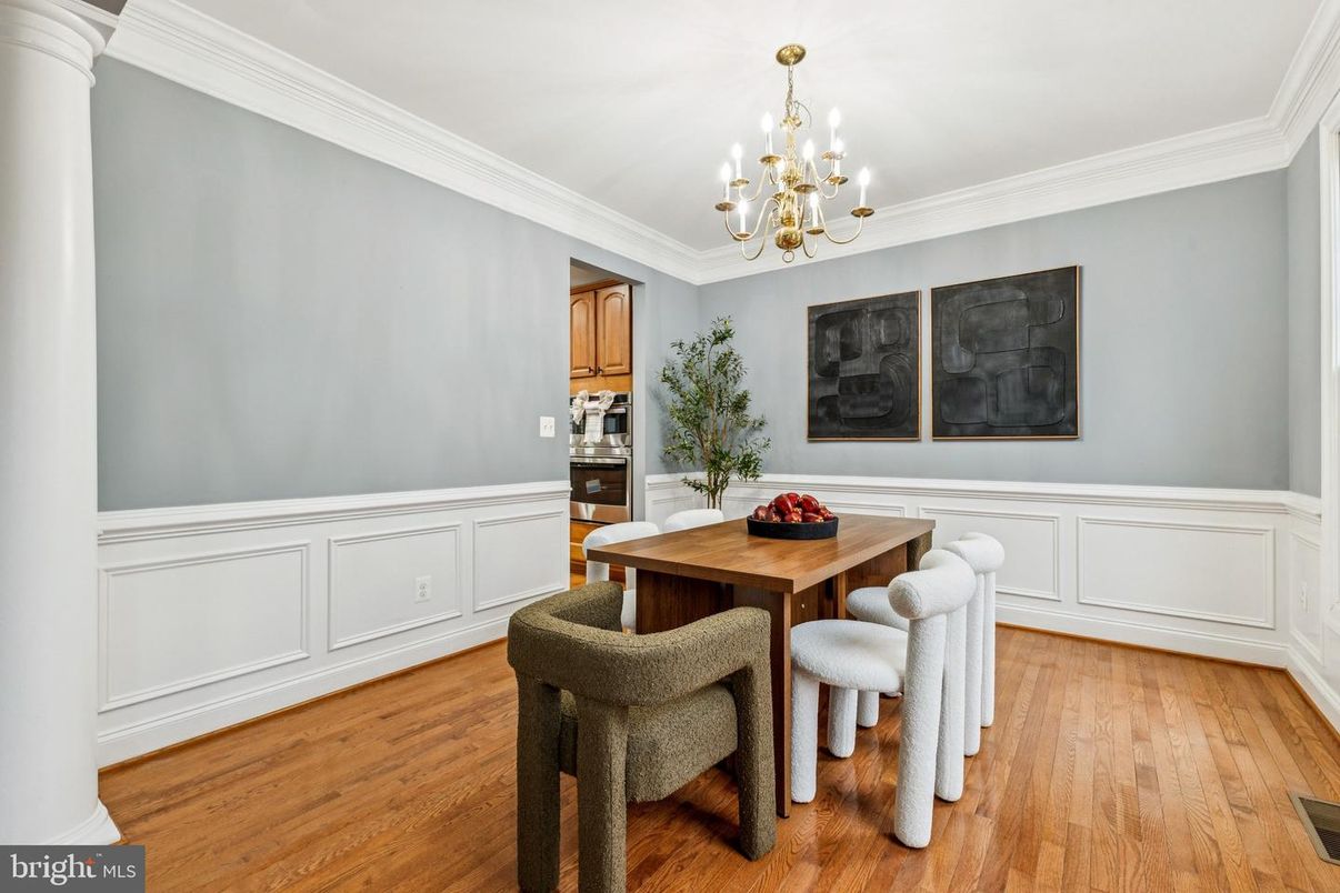 Chandelier, Dining room, Interior, Wood Texture Flooring
