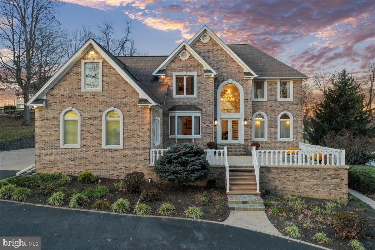 Exterior, Facade, Brick Facade, Brick Traditional