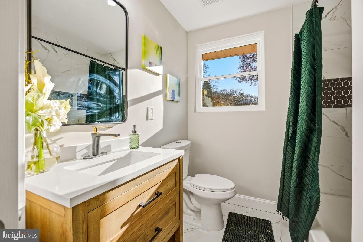 Bathroom, Interior, Marble, Marble Walls