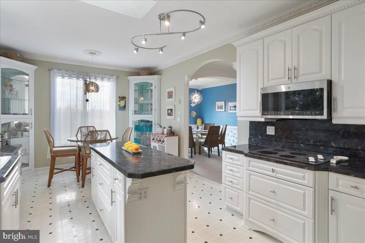 Dining room, Interior, Kitchen, Pendant Lights