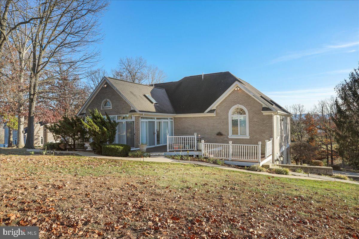 Backyard, Exterior, Facade, French Provincial