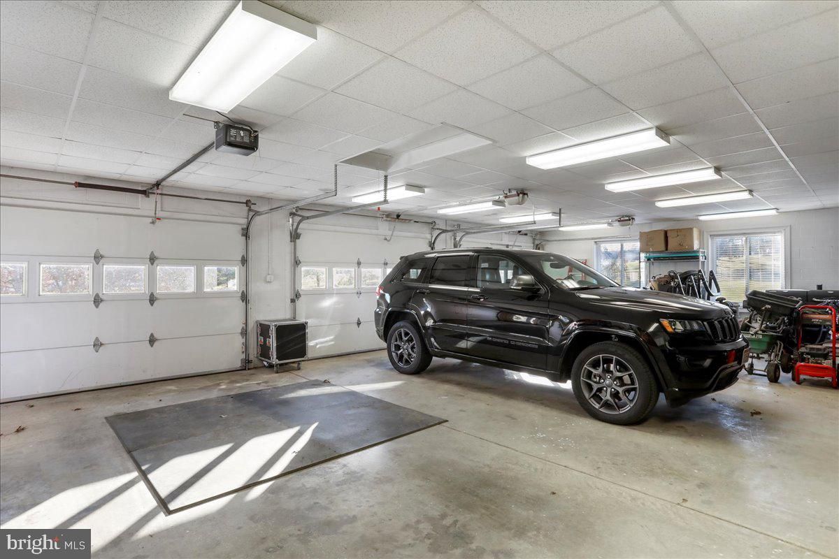 Garage, Interior, Recessed Lighting