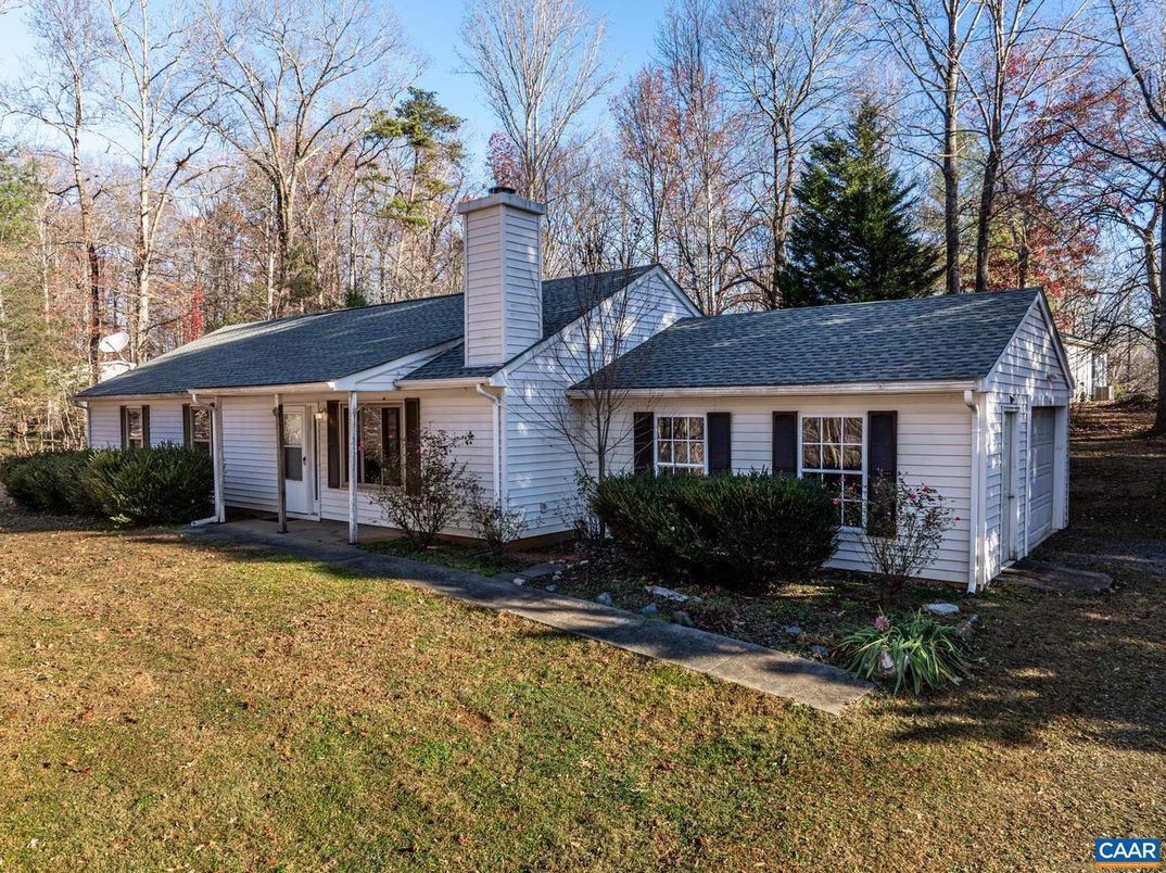Backyard, Exterior, Facade, Cape Cod