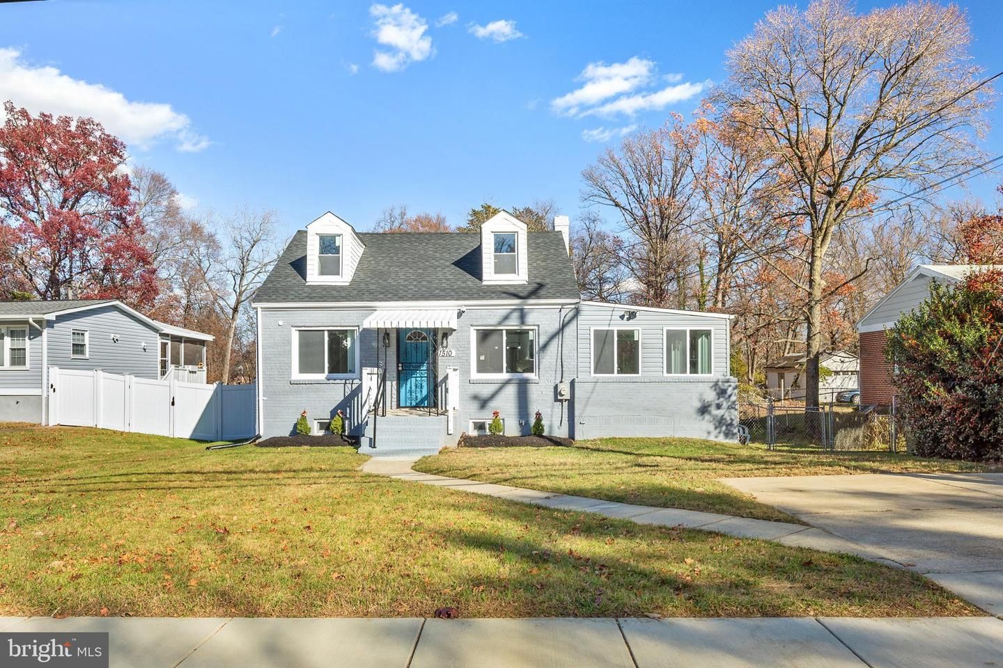 Exterior, Facade, Cape Cod