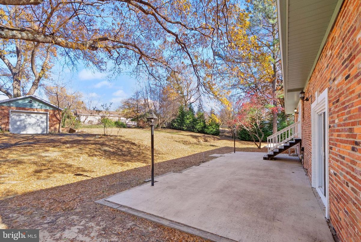 Backyard, Detached Garage, Exterior