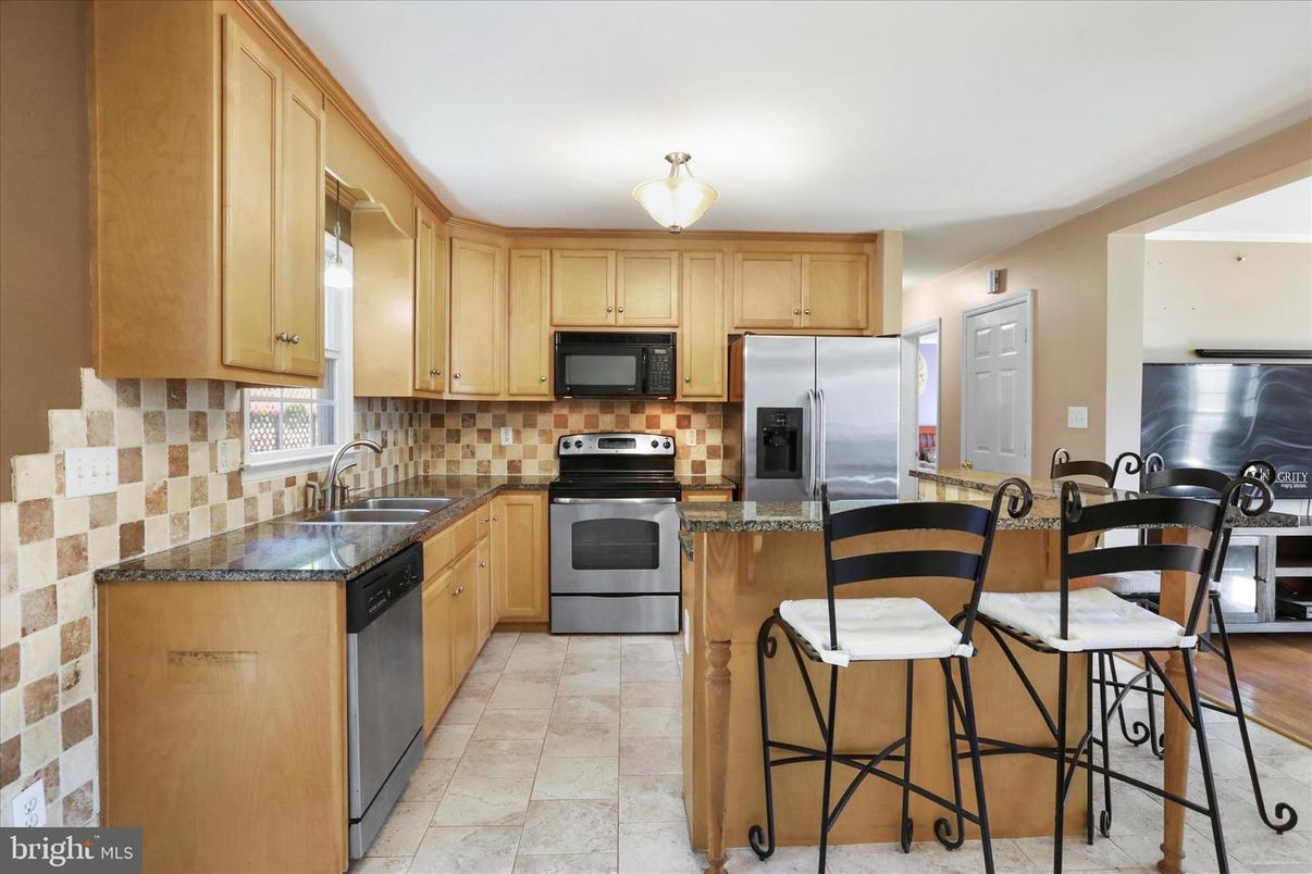 Interior, Kitchen, Stainless Steel Appliances