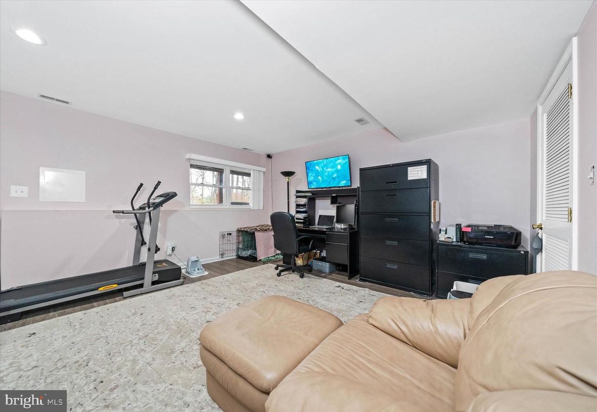 Fitness Equipment, Home Office, Interior, Recessed Lighting