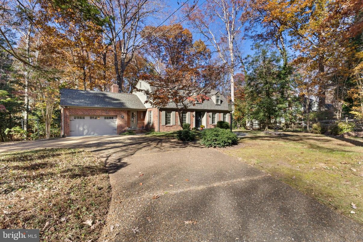 Attached, Exterior, Facade, Brick Facade, Cape Cod