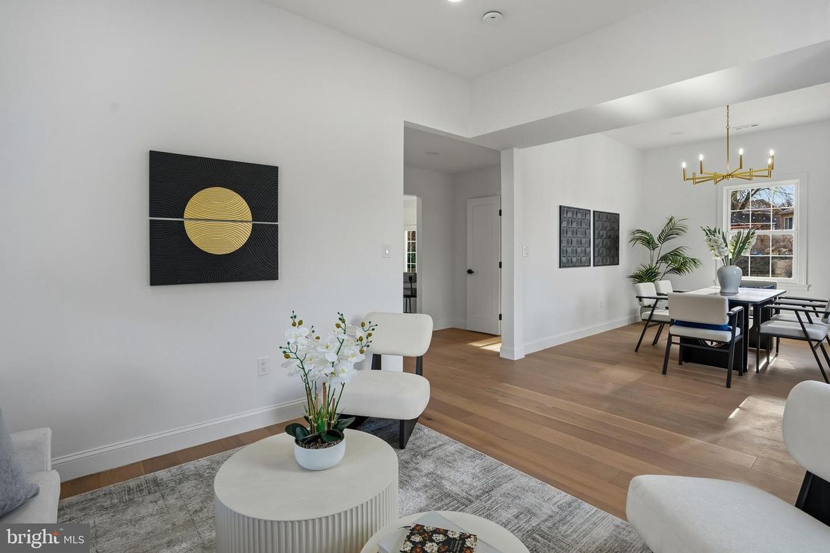 Dining room, Interior, Pendant Lights, Recessed Lighting, Wood Texture Flooring