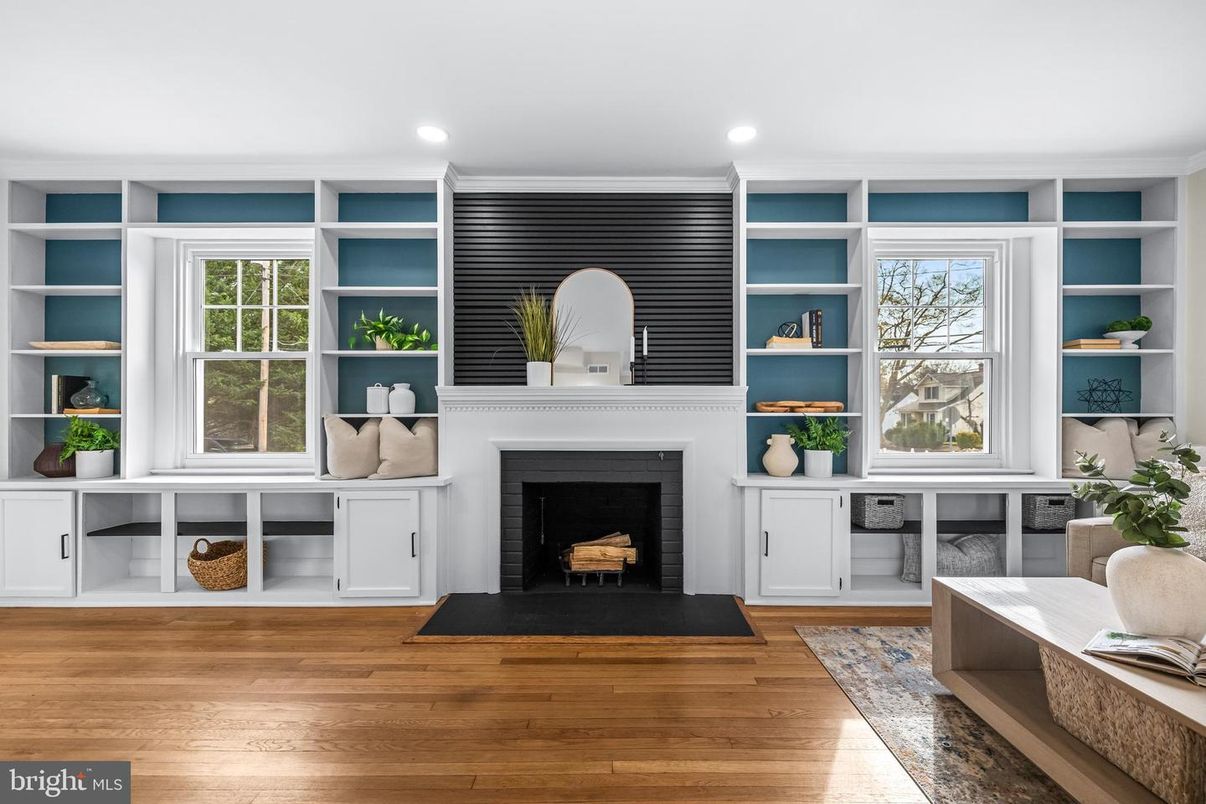 Fireplace, Interior, Recessed Lighting, Wood Texture Flooring