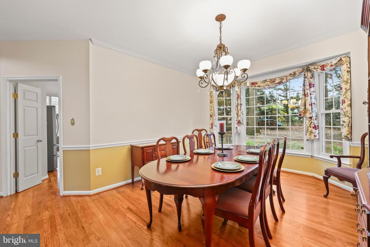 Chandelier, Dining room, Interior, Wood Texture Flooring