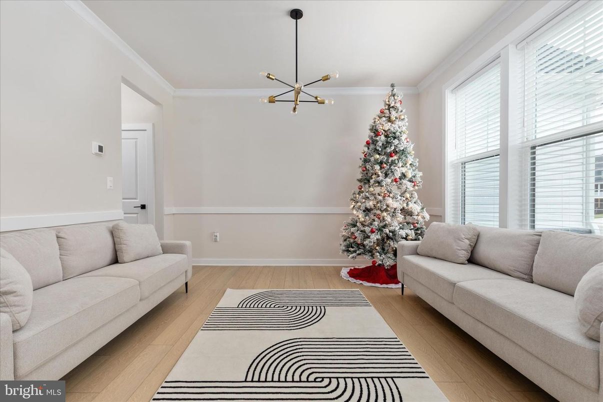 Interior, Pendant Lights, Wood Texture Flooring