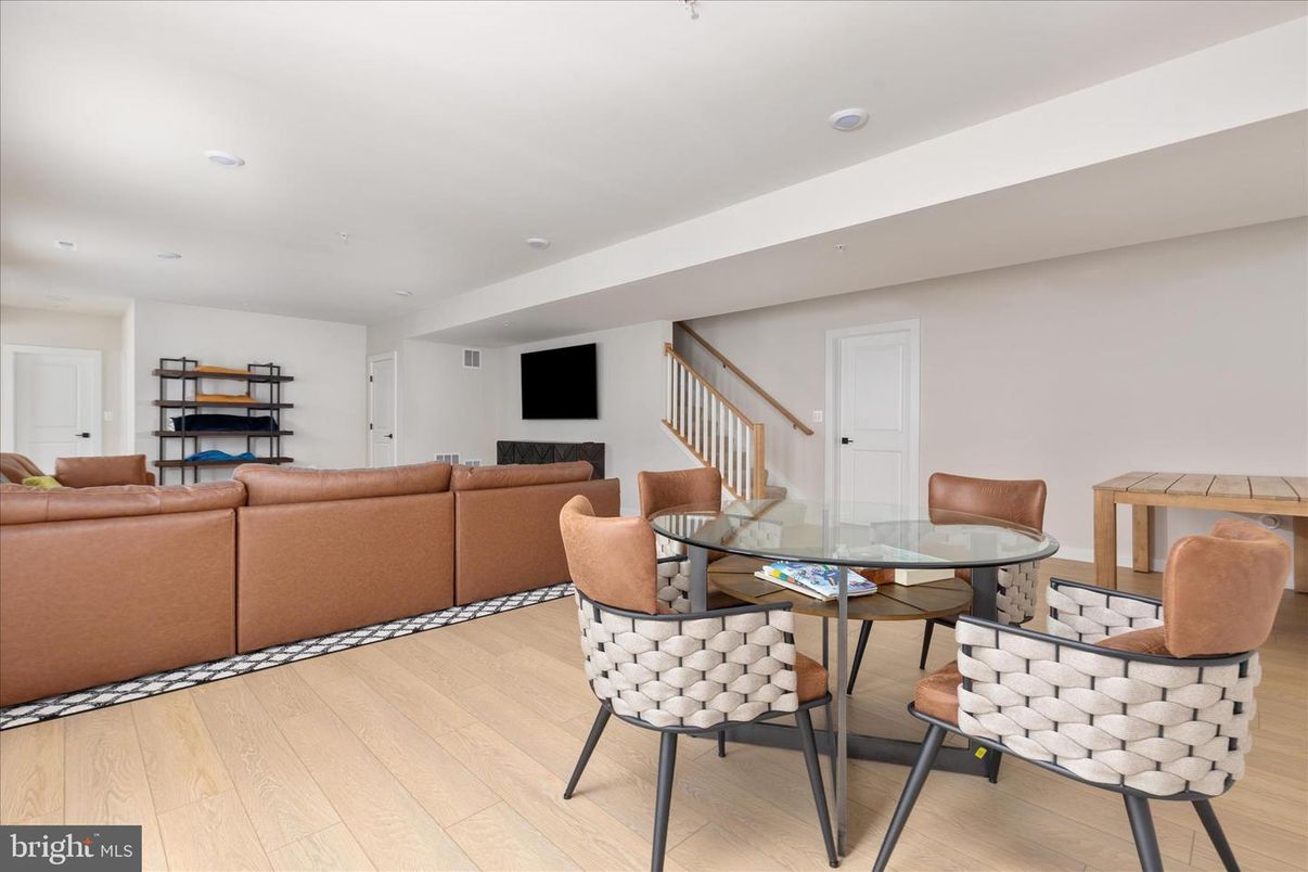 Dining room, Interior, Living room, Recessed Lighting, Wood Texture Flooring