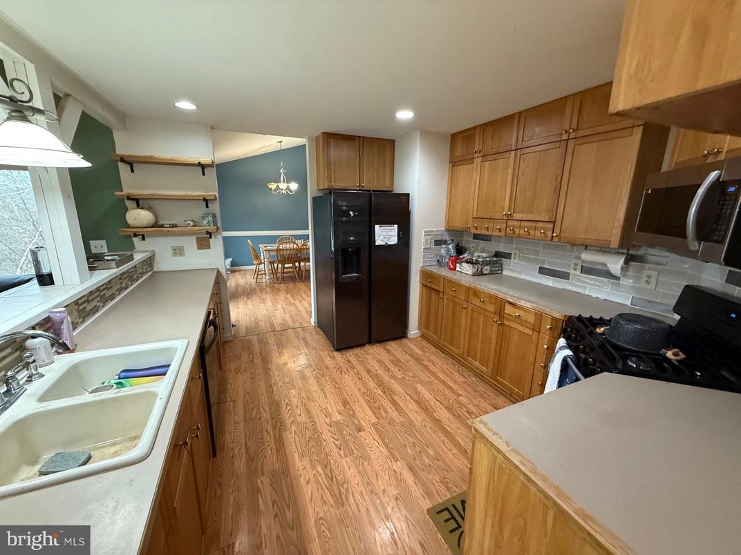 Chandelier, Dining room, Interior, Kitchen, Pendant Lights, Recessed Lighting, Wood Texture Flooring