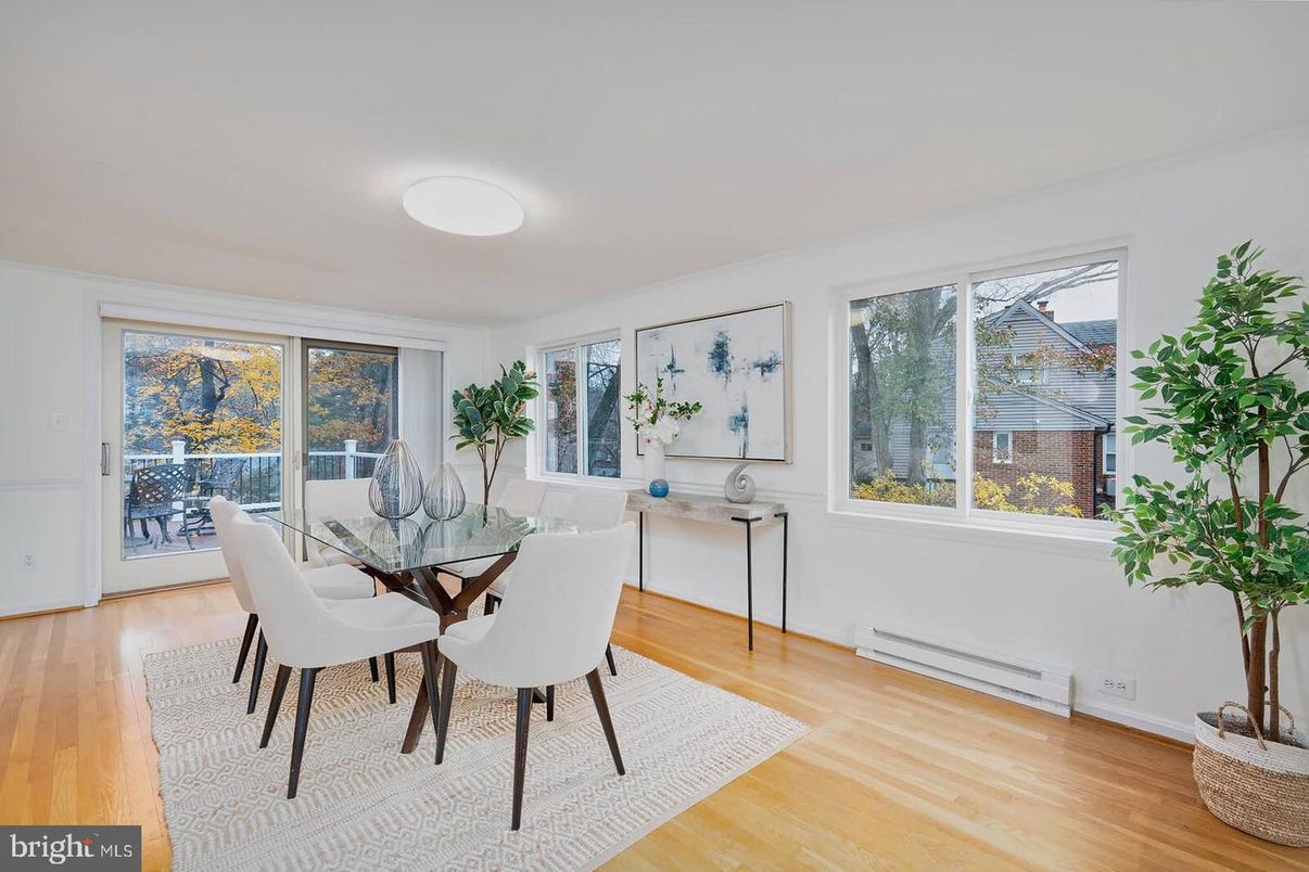 Dining room, Interior, Wood Texture Flooring