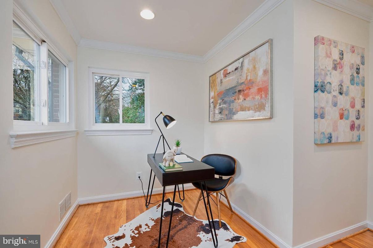 Home Office, Interior, Recessed Lighting, Wood Texture Flooring