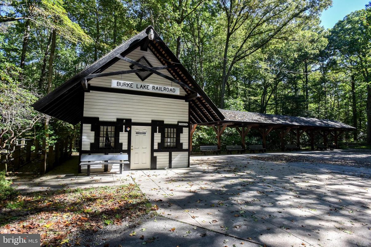 Exterior, Facade, A Frame