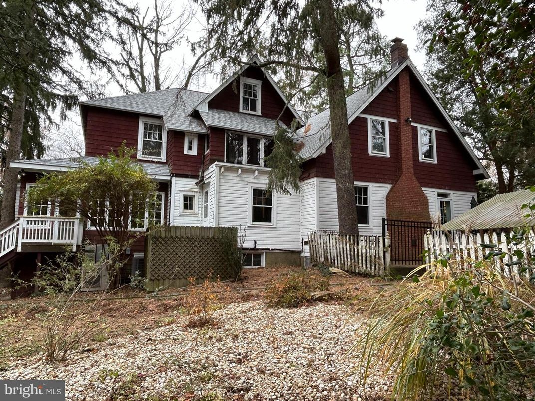 Exterior, Facade, Queen Anne Victorian