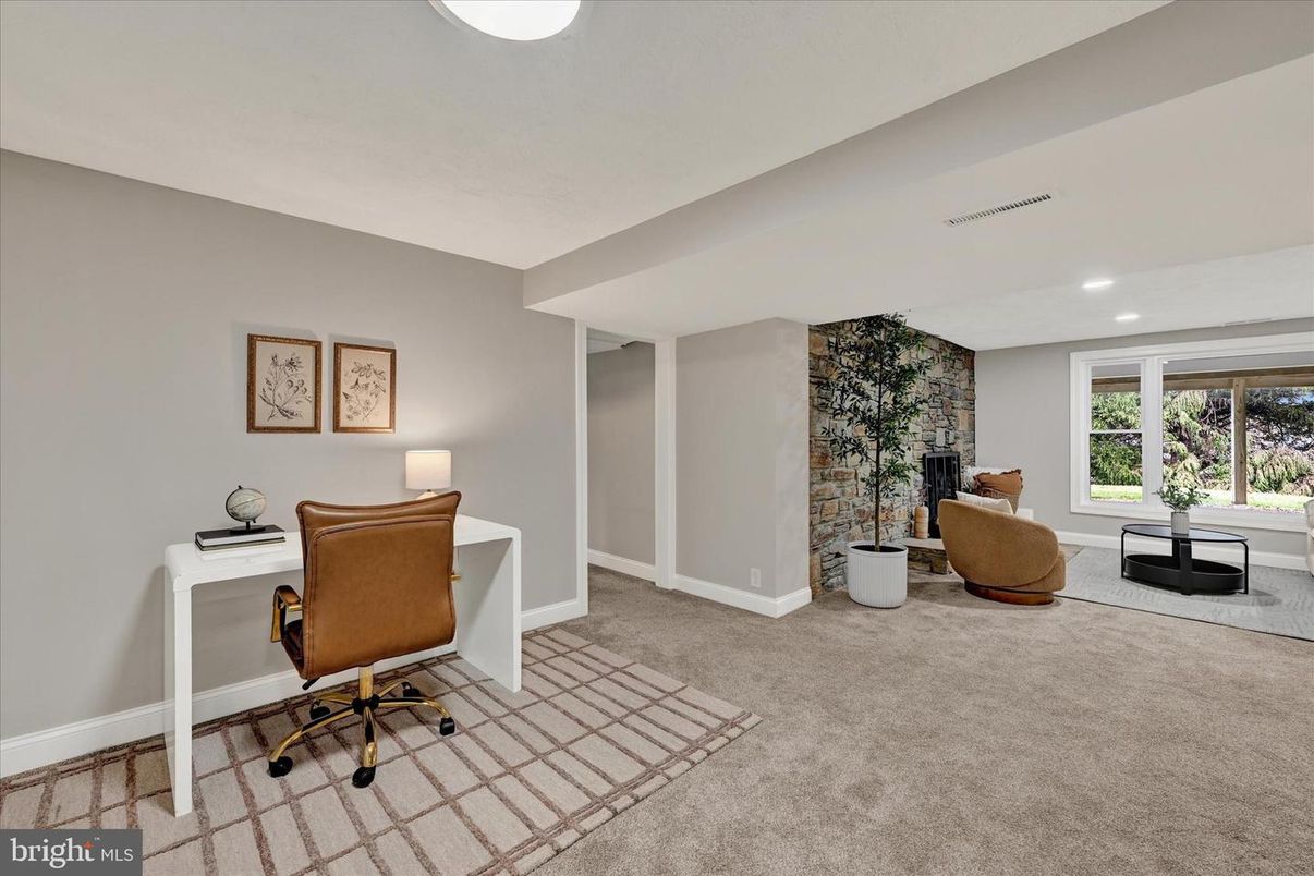 Home Office, Interior, Recessed Lighting, Stone Walls