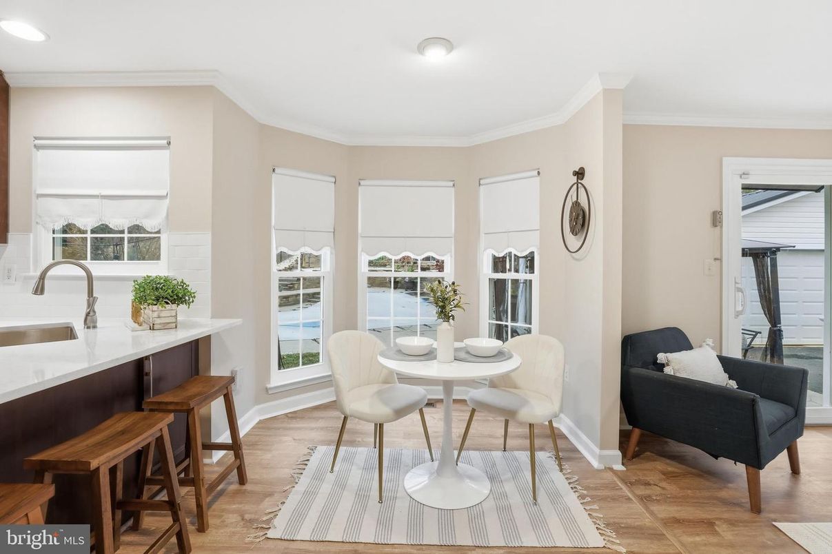 Dining room, Interior, Recessed Lighting, Wood Texture Flooring