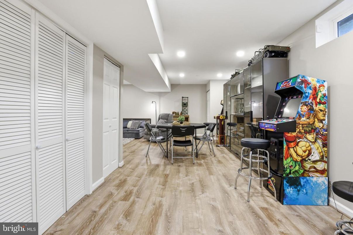 Dining room, Interior, Recessed Lighting, Wood Texture Flooring