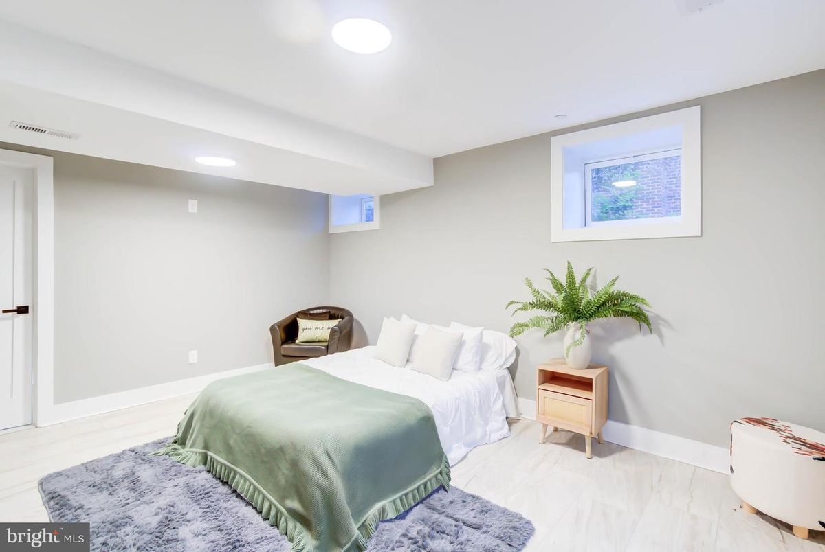 Bedroom, Interior, Marble, Recessed Lighting