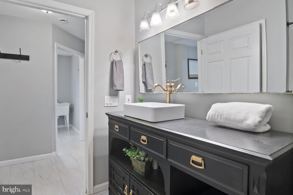 Bathroom, Dual Sink Vanities, Interior, Marble