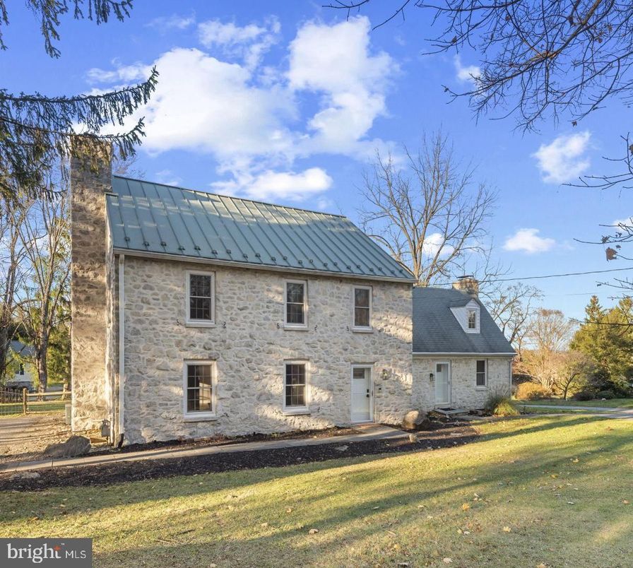 Backyard, Exterior, Facade, Georgian