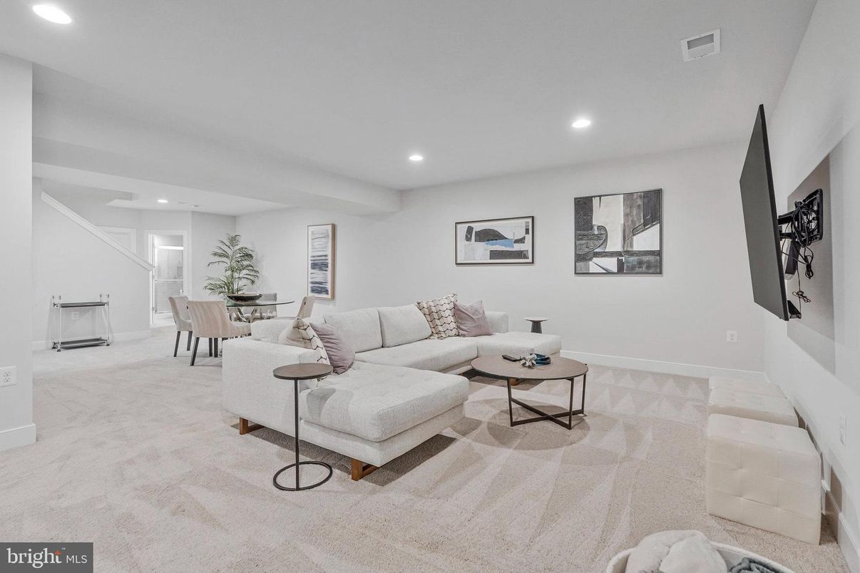 Dining room, Interior, Living room, Recessed Lighting