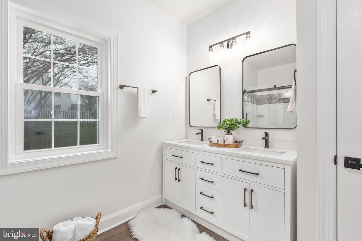 Bathroom, Dual Sink Vanities, Interior, Wood Texture Flooring