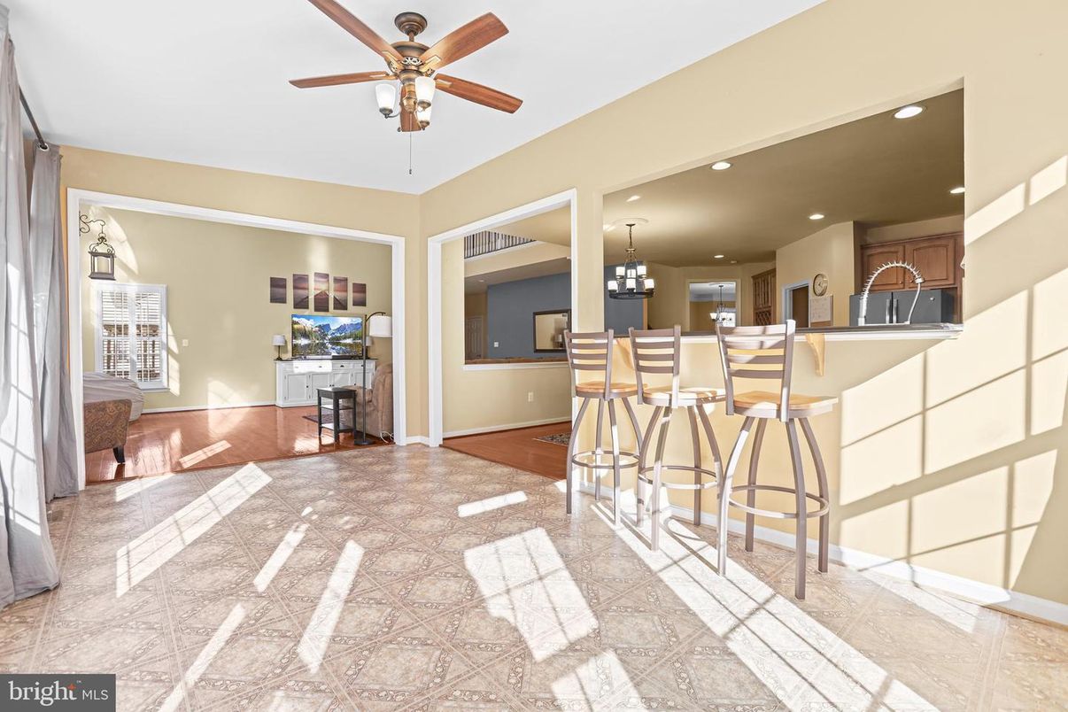 Chandelier, Dining room, Interior, Kitchen, Recessed Lighting