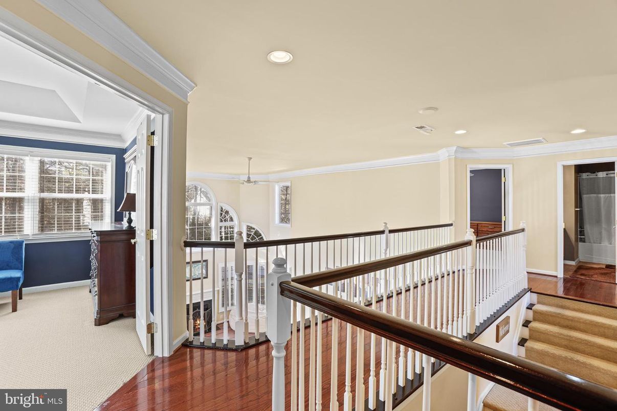 Chandelier, Interior, Recessed Lighting, Wood Texture Flooring