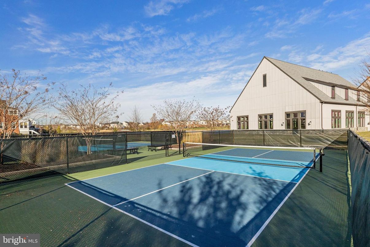 Exterior, Tennis Courts