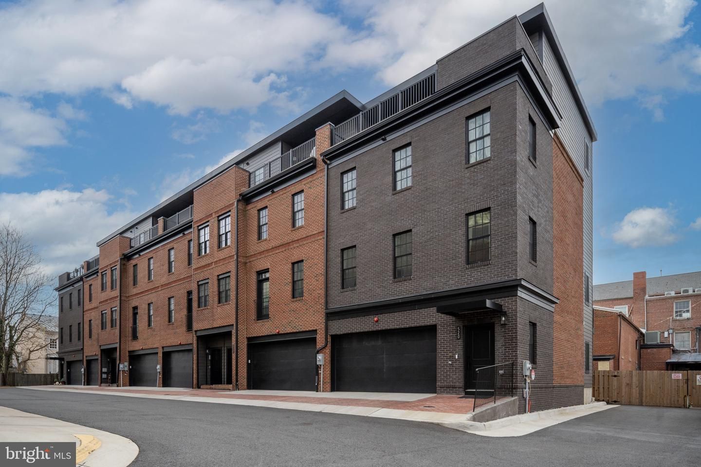 Attached, Exterior, Facade, Brick Facade, Rowhouse