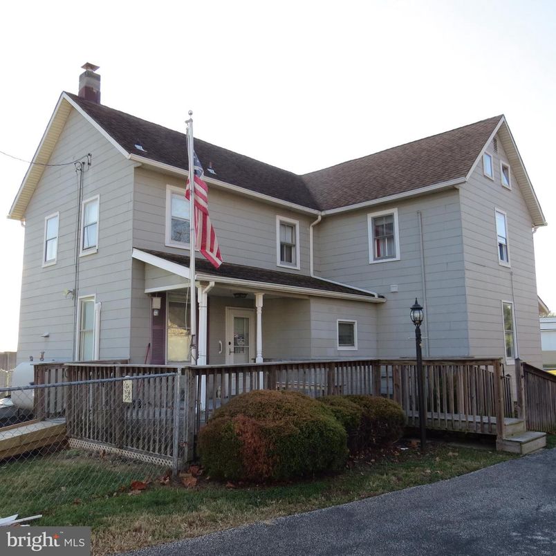Exterior, Facade, Farmhouse