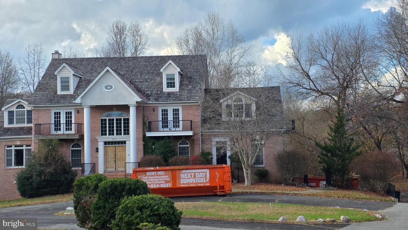 Exterior, Facade, Brick Facade, French Provincial