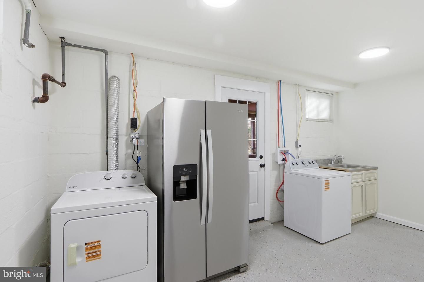 Interior, Recessed Lighting, Utility Closets, Washer