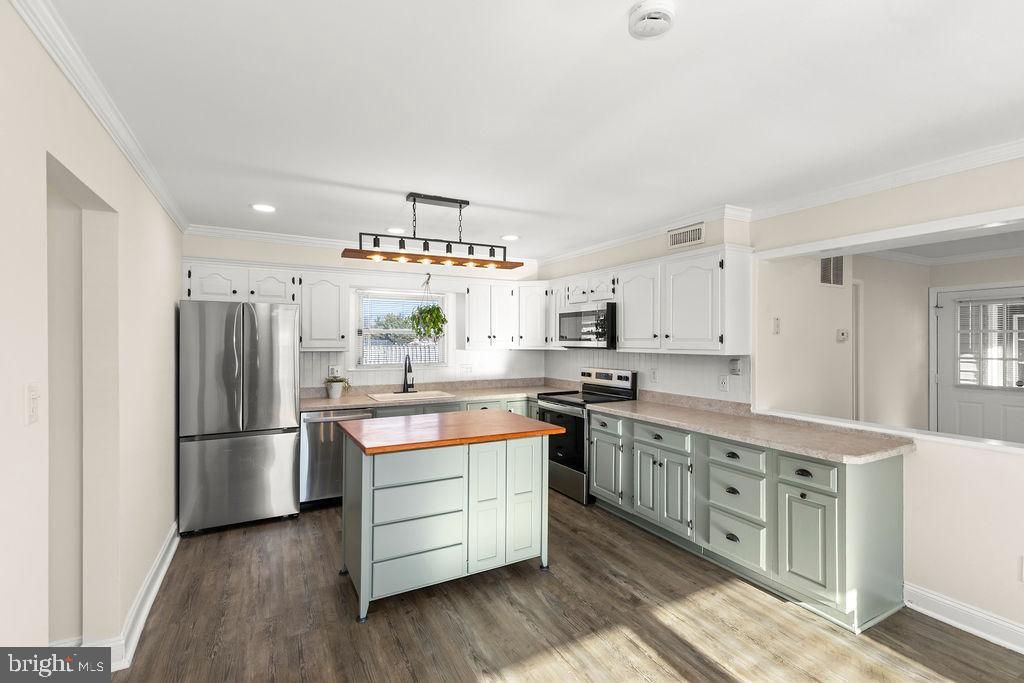 Interior, Kitchen, Pendant Lights, Recessed Lighting, Stainless Steel Appliances, Wood Texture Flooring