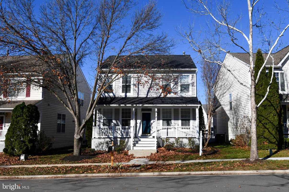 Exterior, Facade, American Foursquare