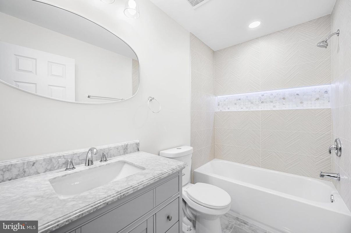 Bathroom, Interior, Marble, Recessed Lighting