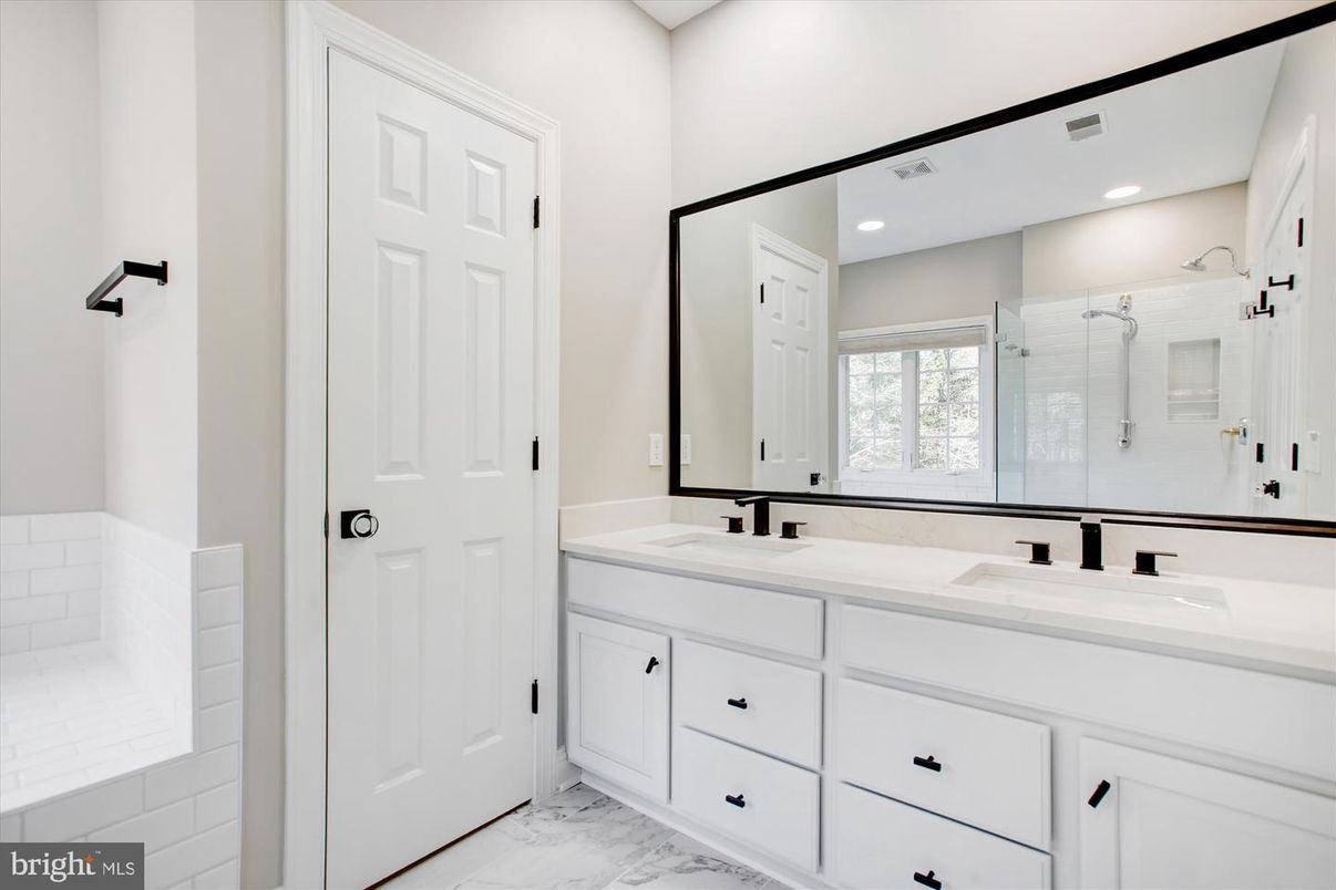 Bathroom, Dual Sink Vanities, Interior, Marble, Recessed Lighting