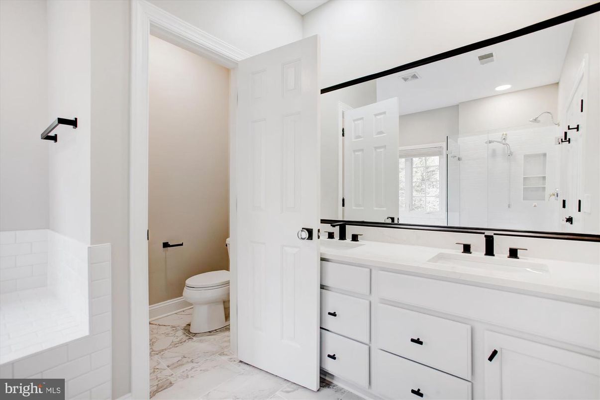 Bathroom, Dual Sink Vanities, Interior, Marble, Recessed Lighting