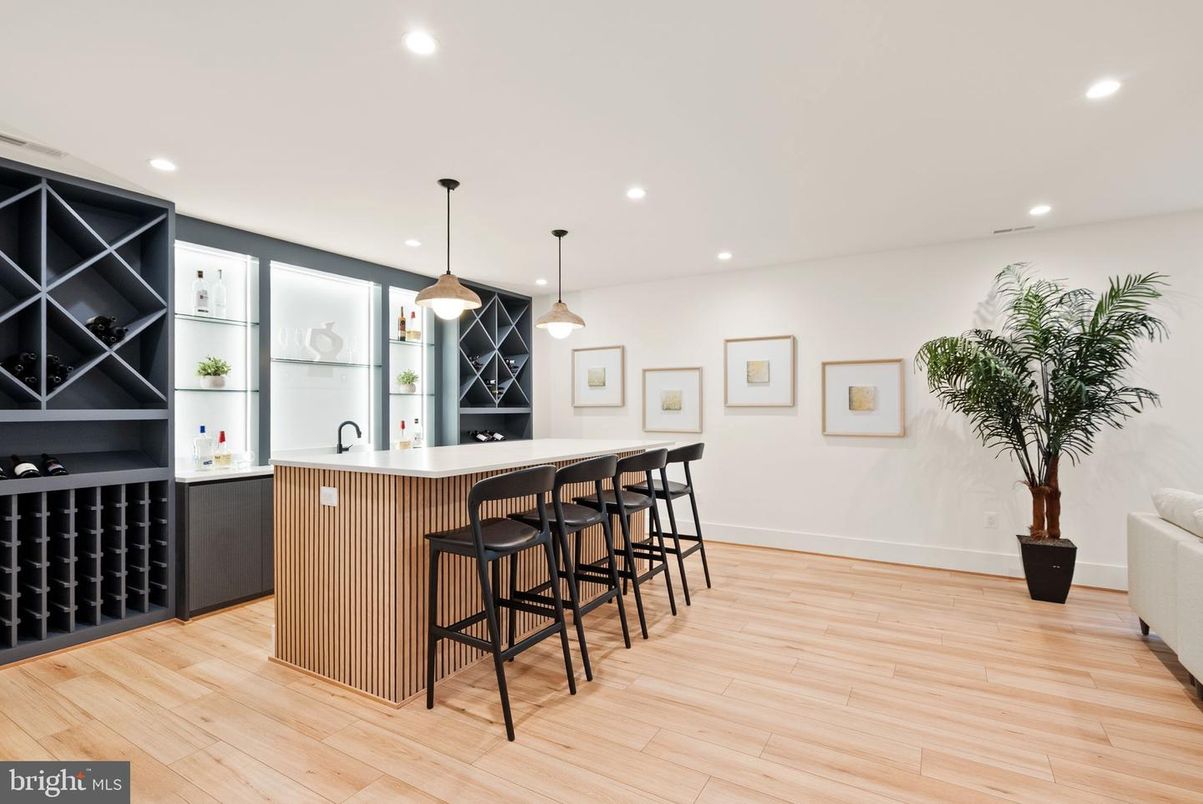 Interior, Pendant Lights, Recessed Lighting, Wood Texture Flooring