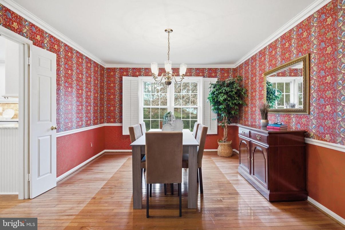 Chandelier, Dining room, Interior, Wood Texture Flooring